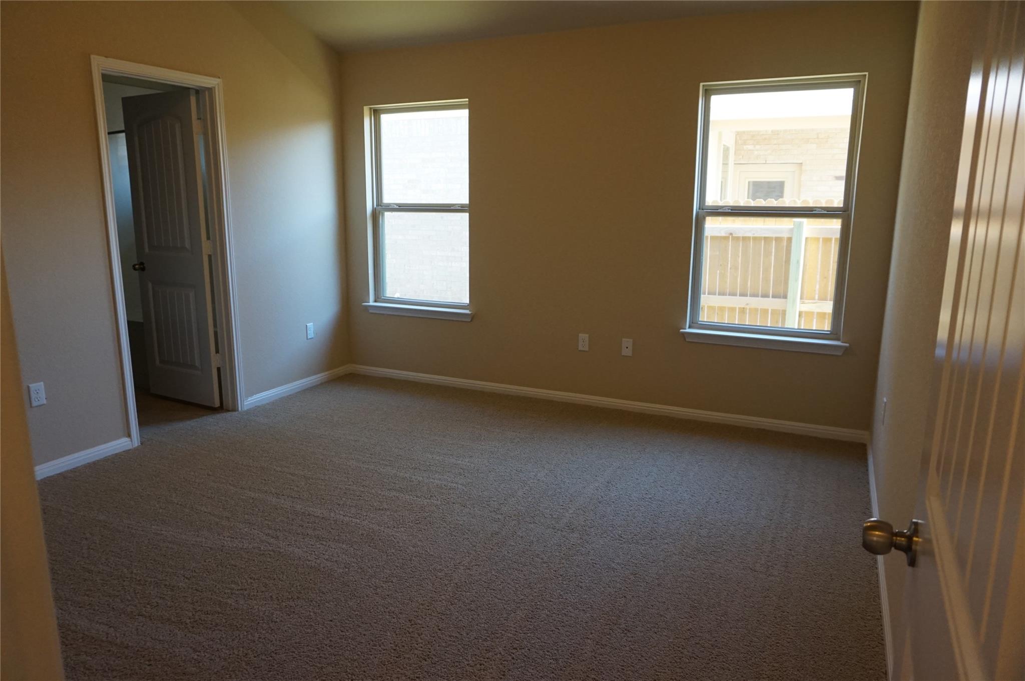 1033 Britt Ln Property Photo 12