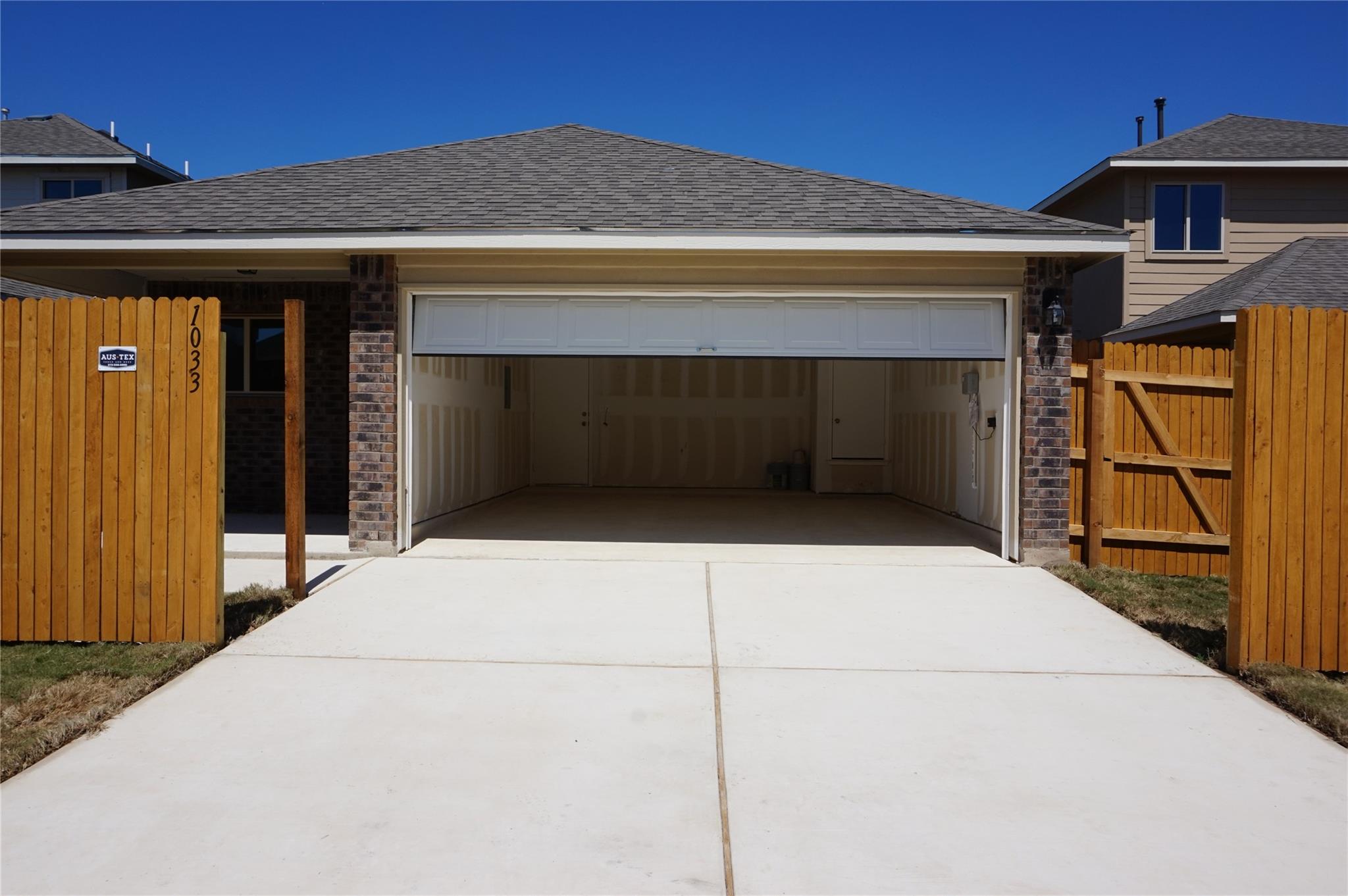 1033 Britt Ln Property Photo 18