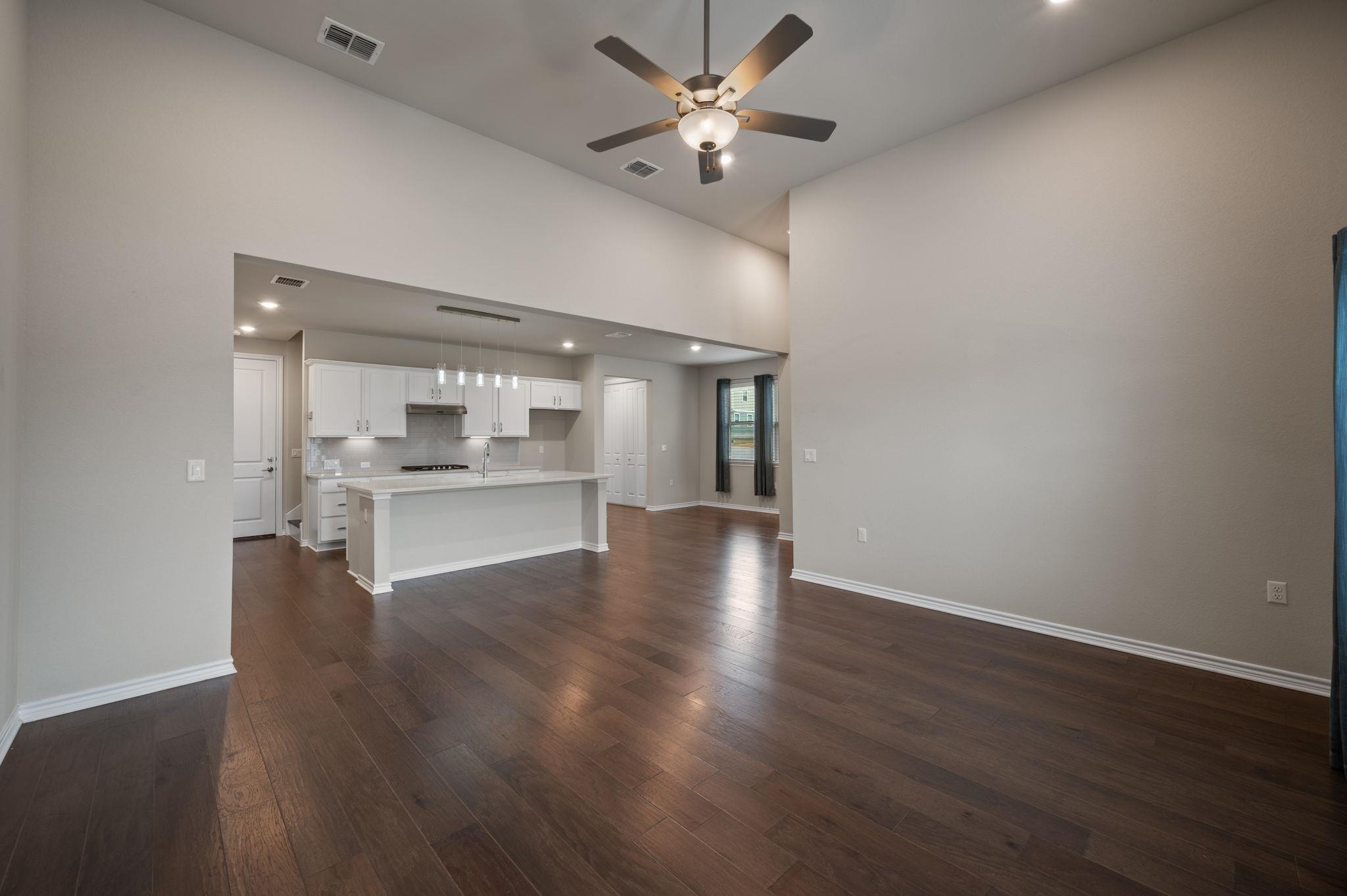 305 Bolivar Way 101 Property Photo 13