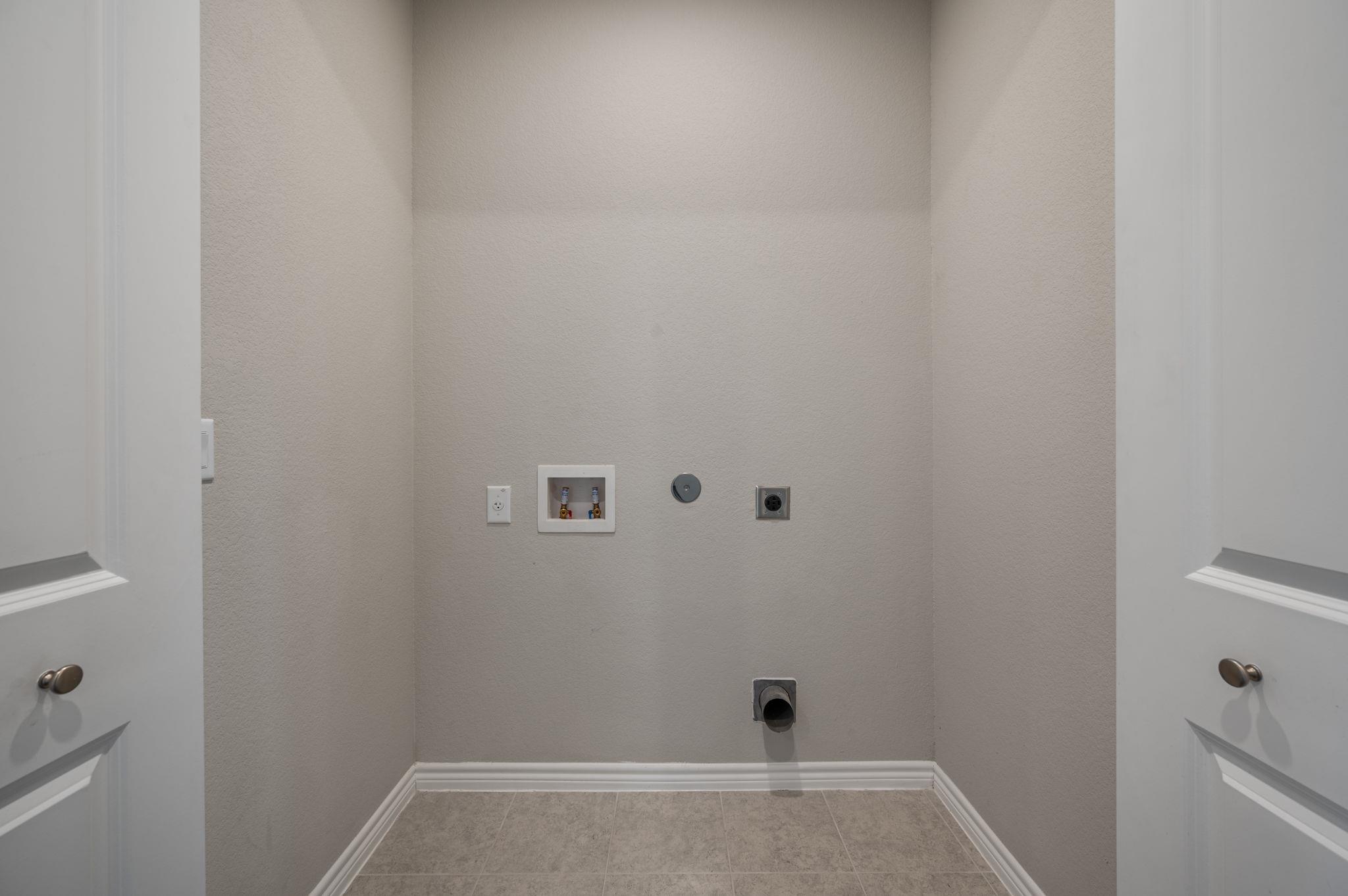 305 Bolivar Way 101 Property Photo 17