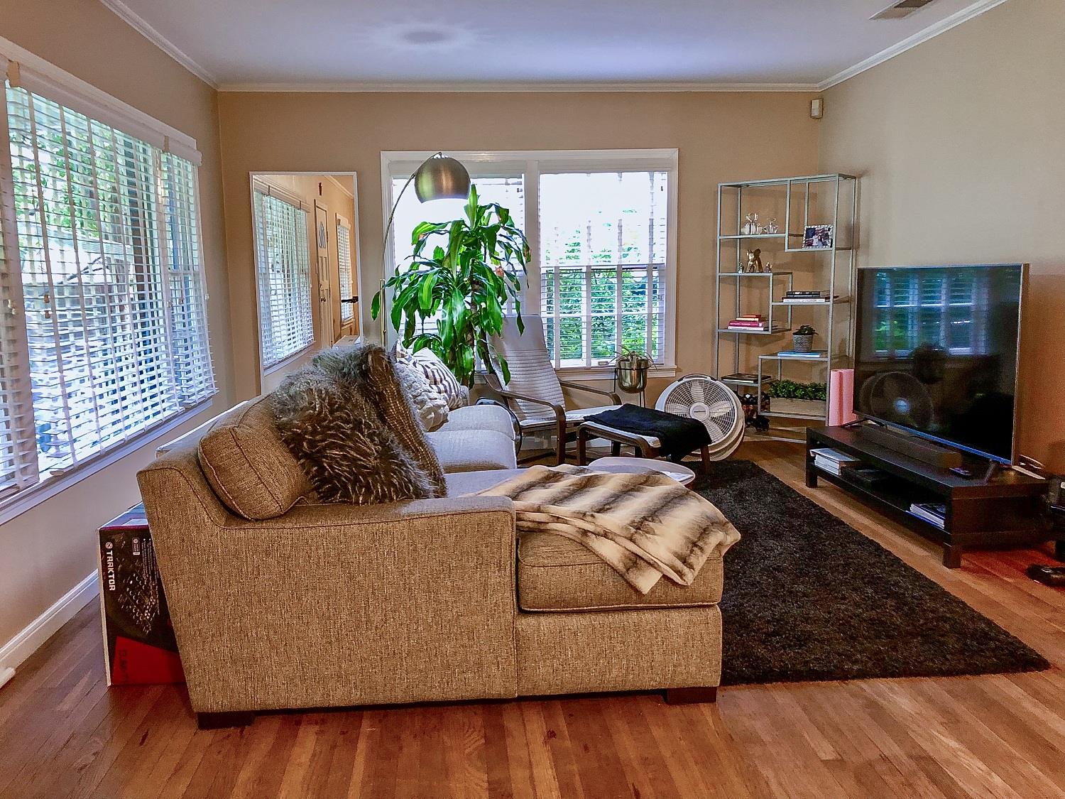 2420 Hartford Rd #a Property Photo 4