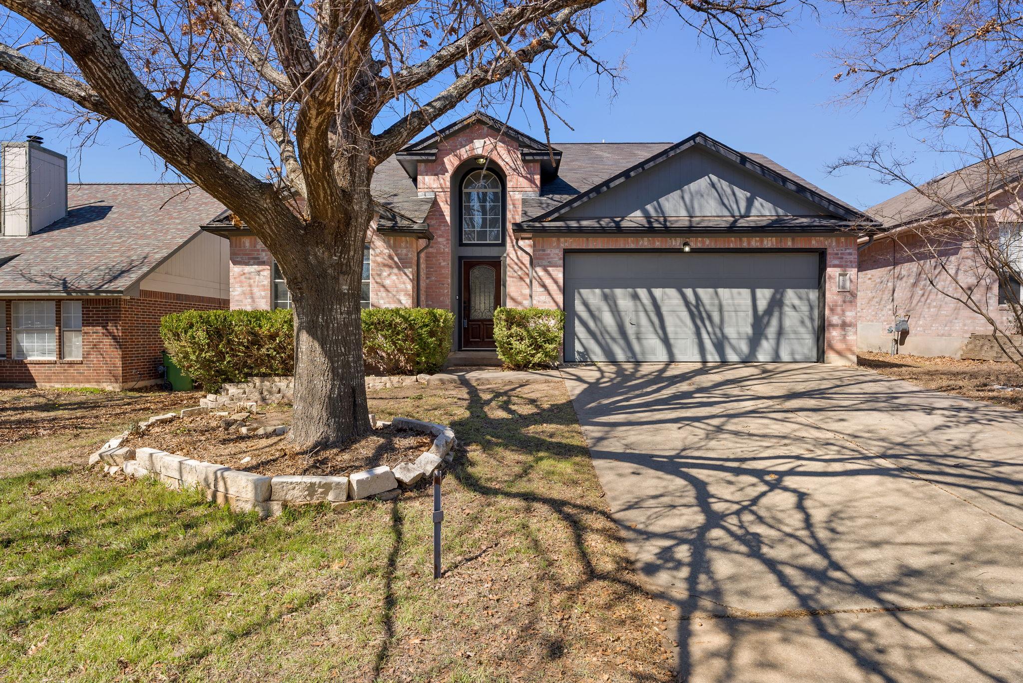 2410 Roundabout Ln Property Photo