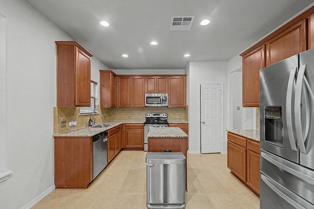 17804 Linkhill Dr Property Photo 11