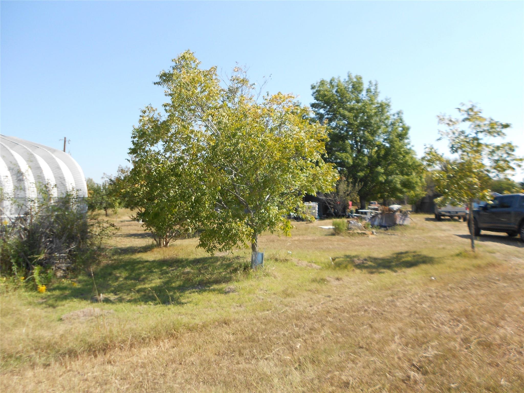 377 Crooked Rd Property Photo 4