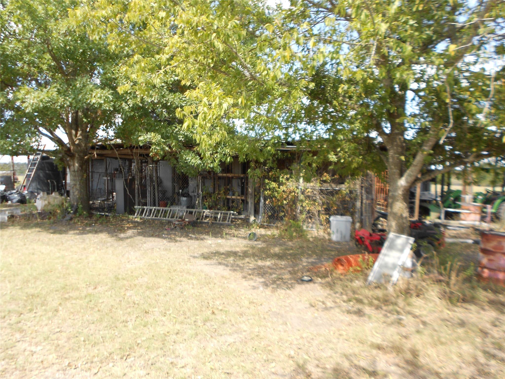 377 Crooked Rd Property Photo 8