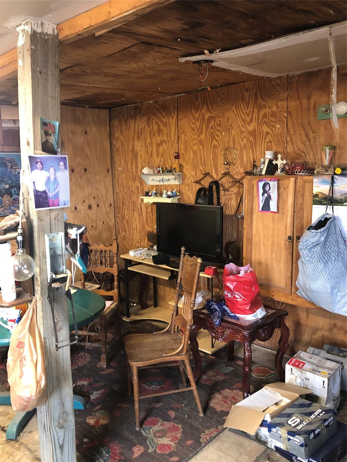 377 Crooked Rd Property Photo 10