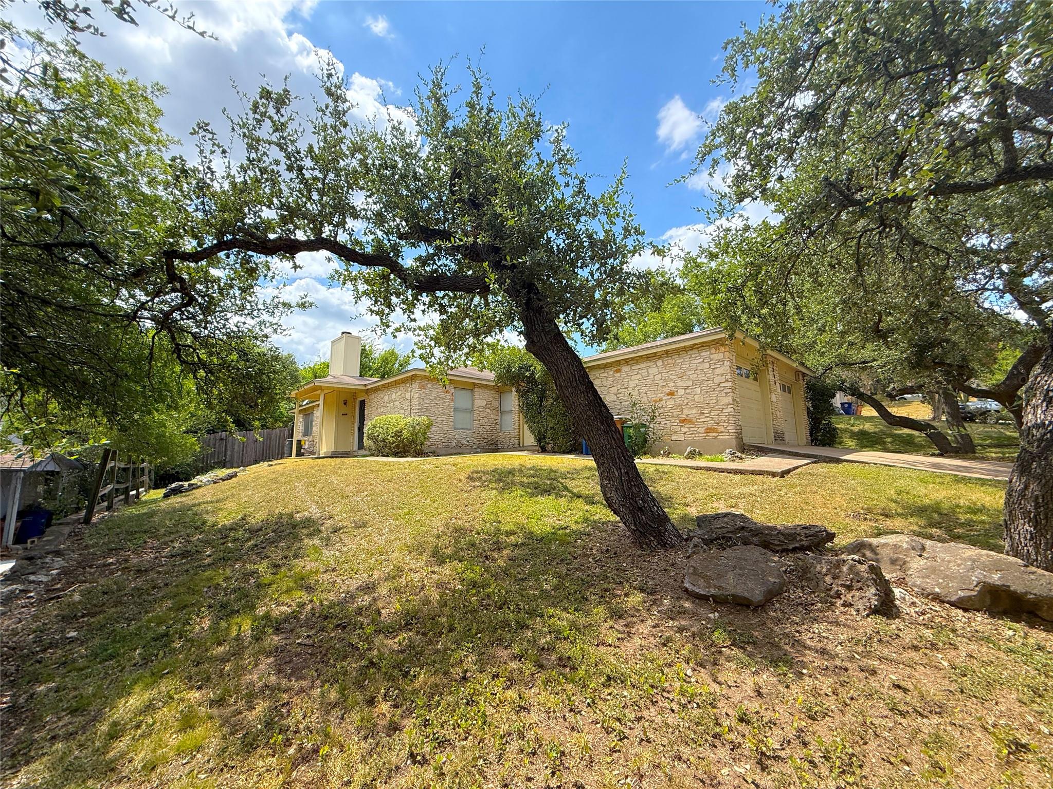 9900 Hundred Oaks Cir #a Property Photo 3