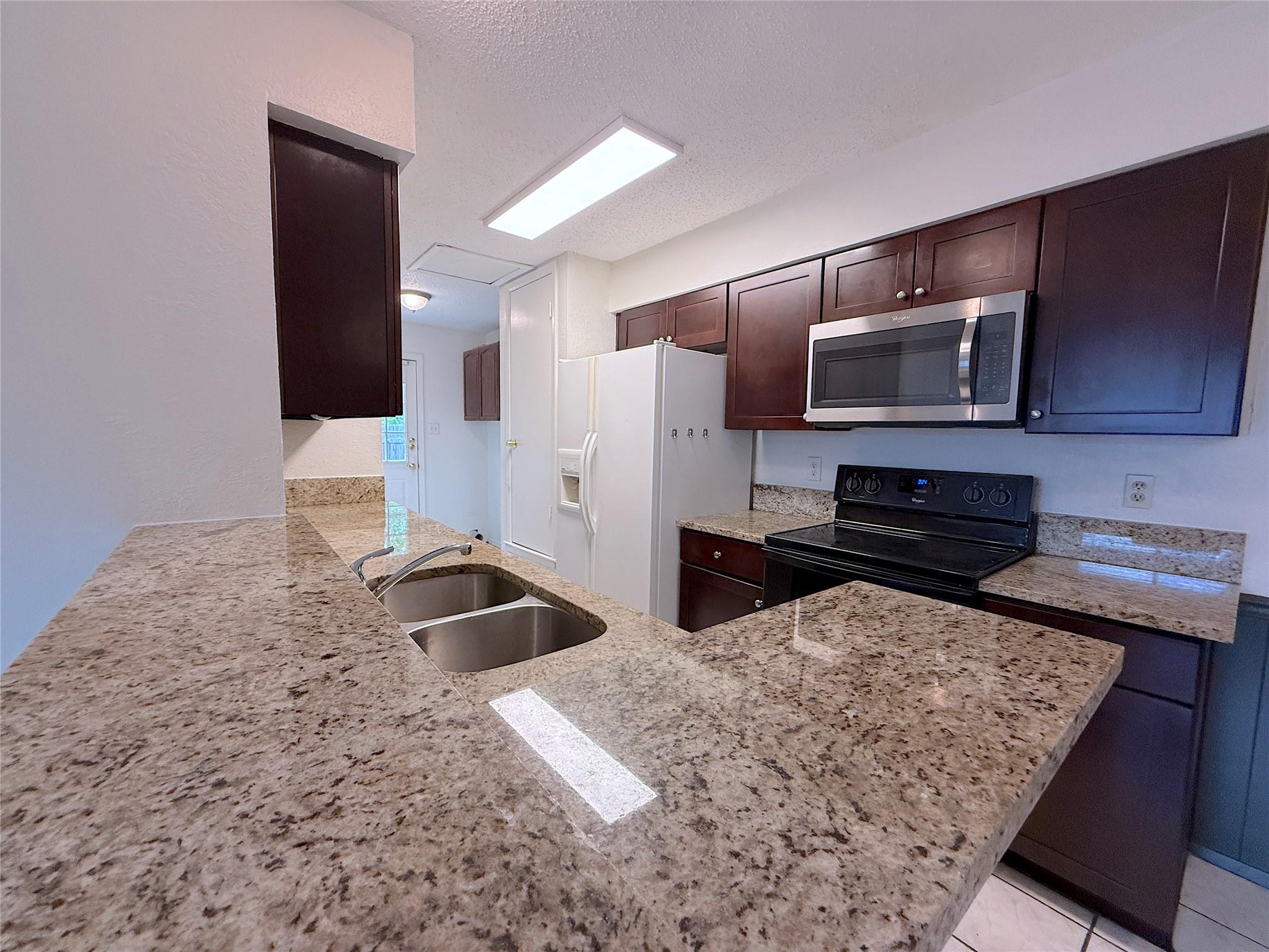 9900 Hundred Oaks Cir #a Property Photo 8