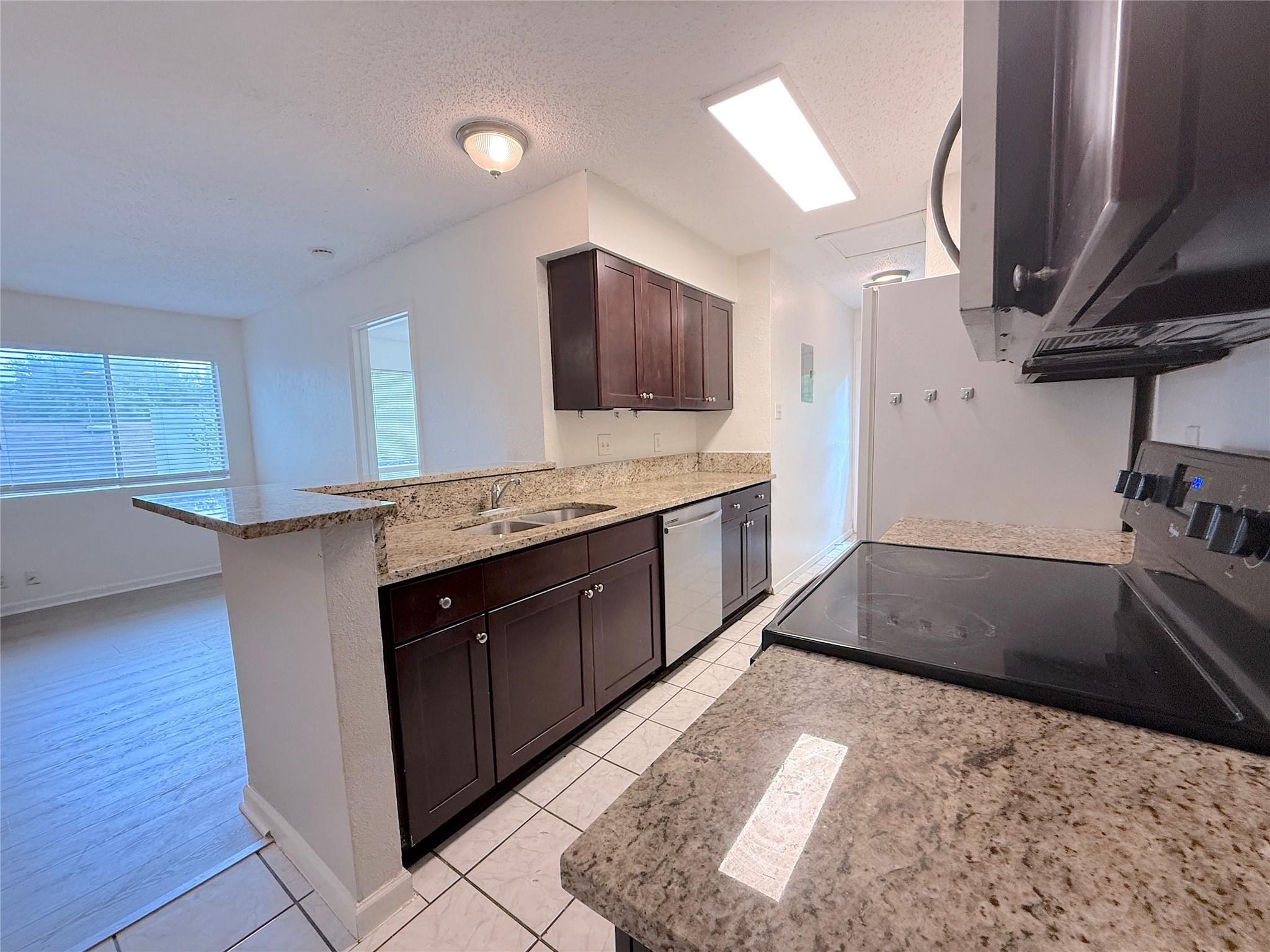 9900 Hundred Oaks Cir #a Property Photo 10