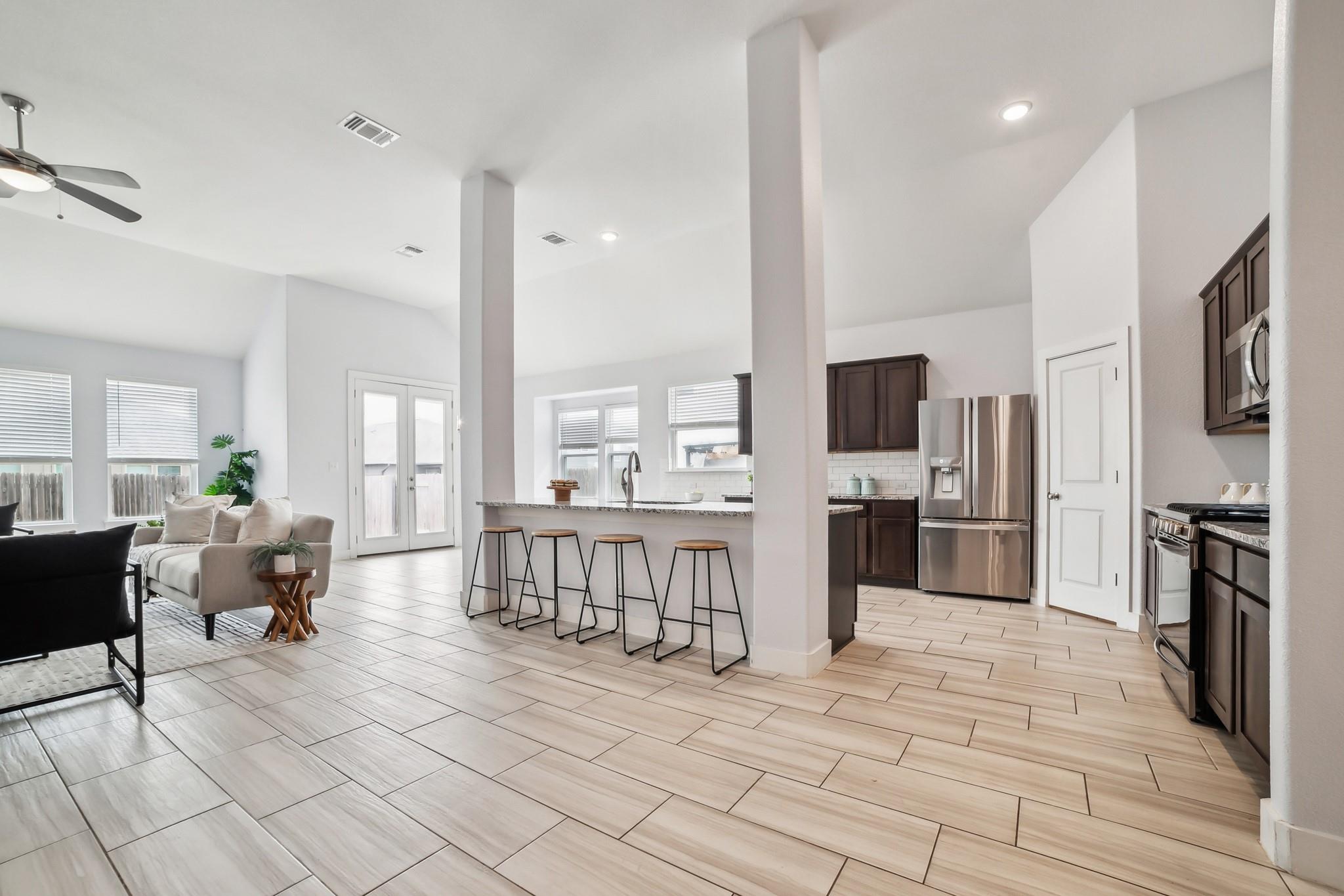 201 Potts St Property Photo 6