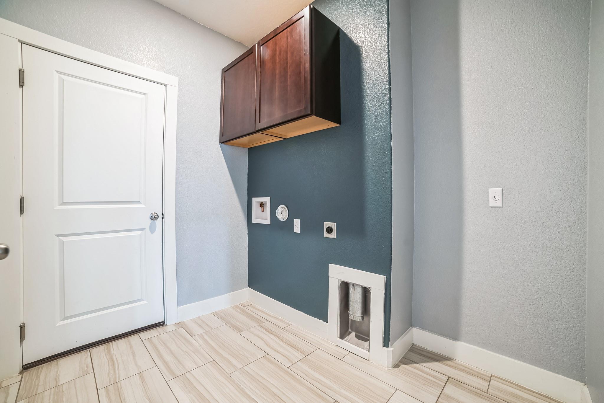 201 Potts St Property Photo 18