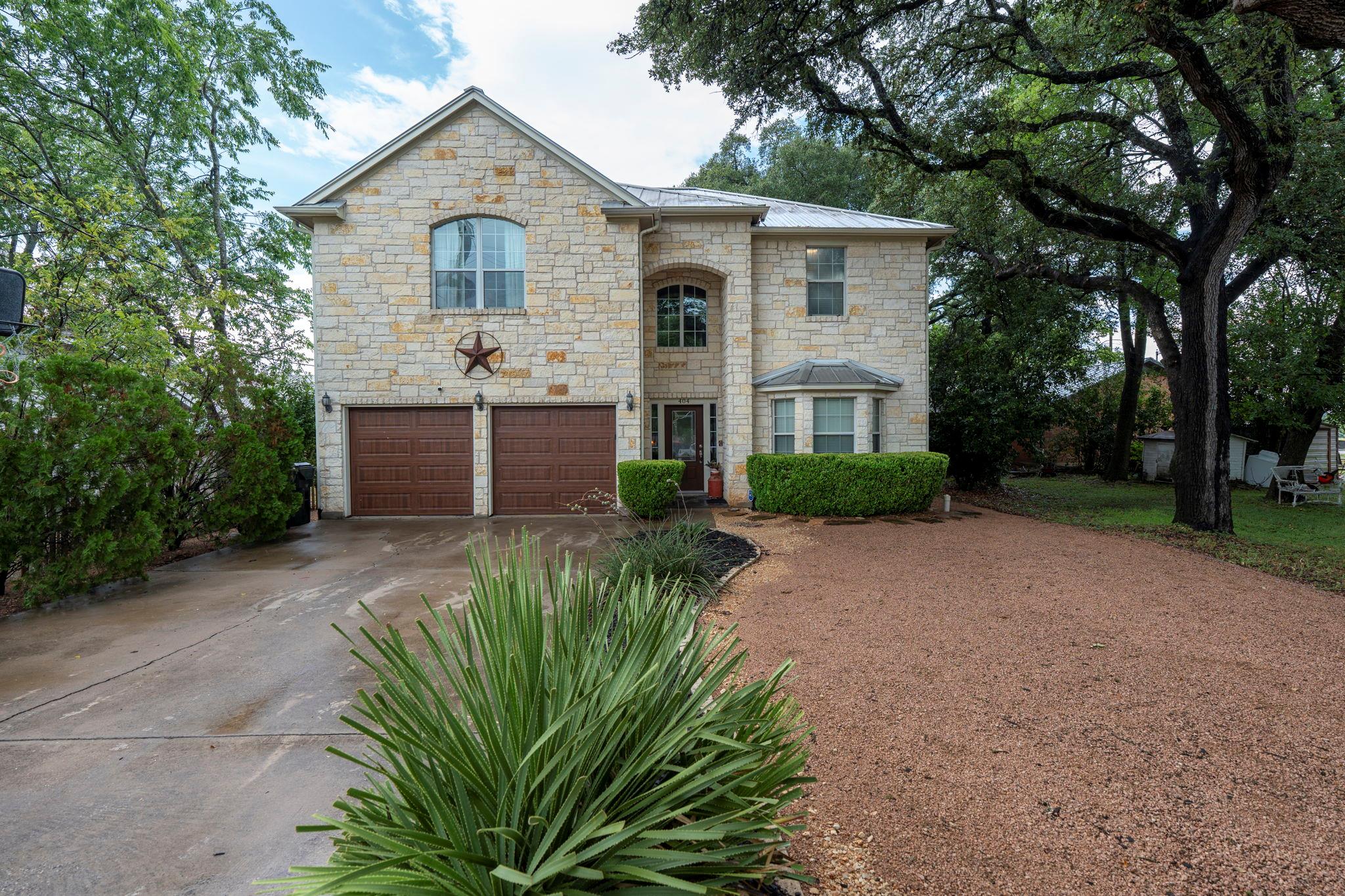404 Austin St Property Photo 1
