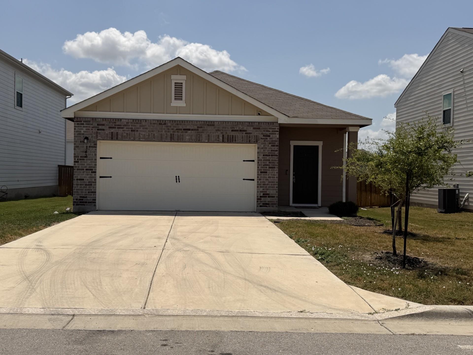 342 Line Of Fire Way Property Photo 1