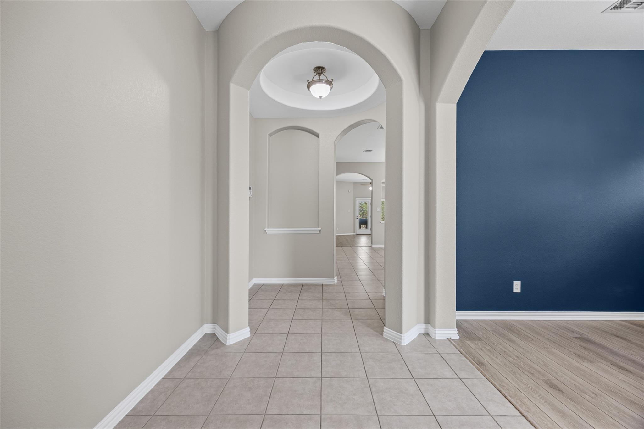 309 Willow City Vly Property Photo 3