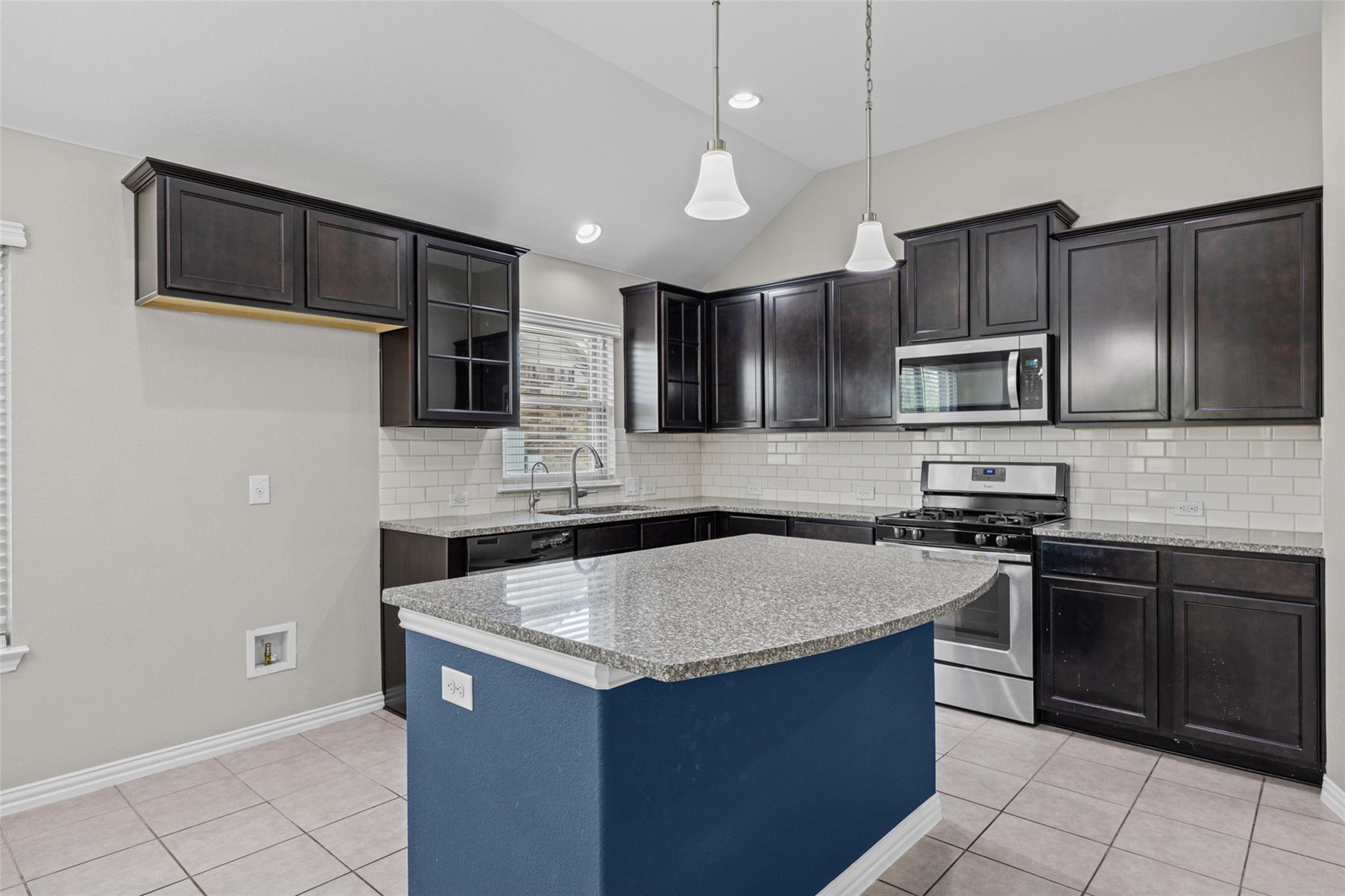 309 Willow City Vly Property Photo 6