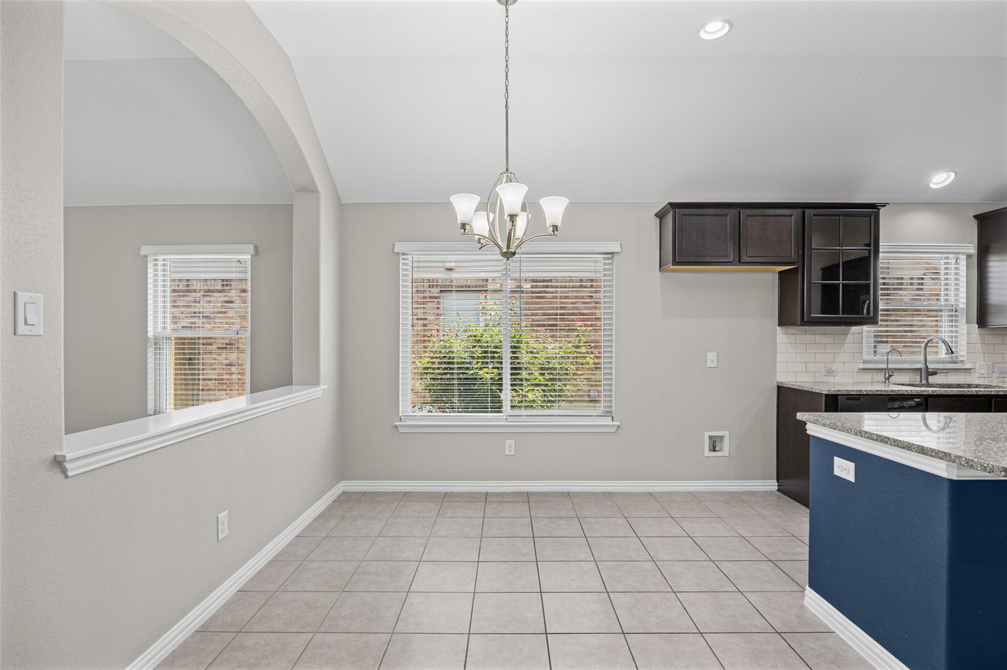 309 Willow City Vly Property Photo 9