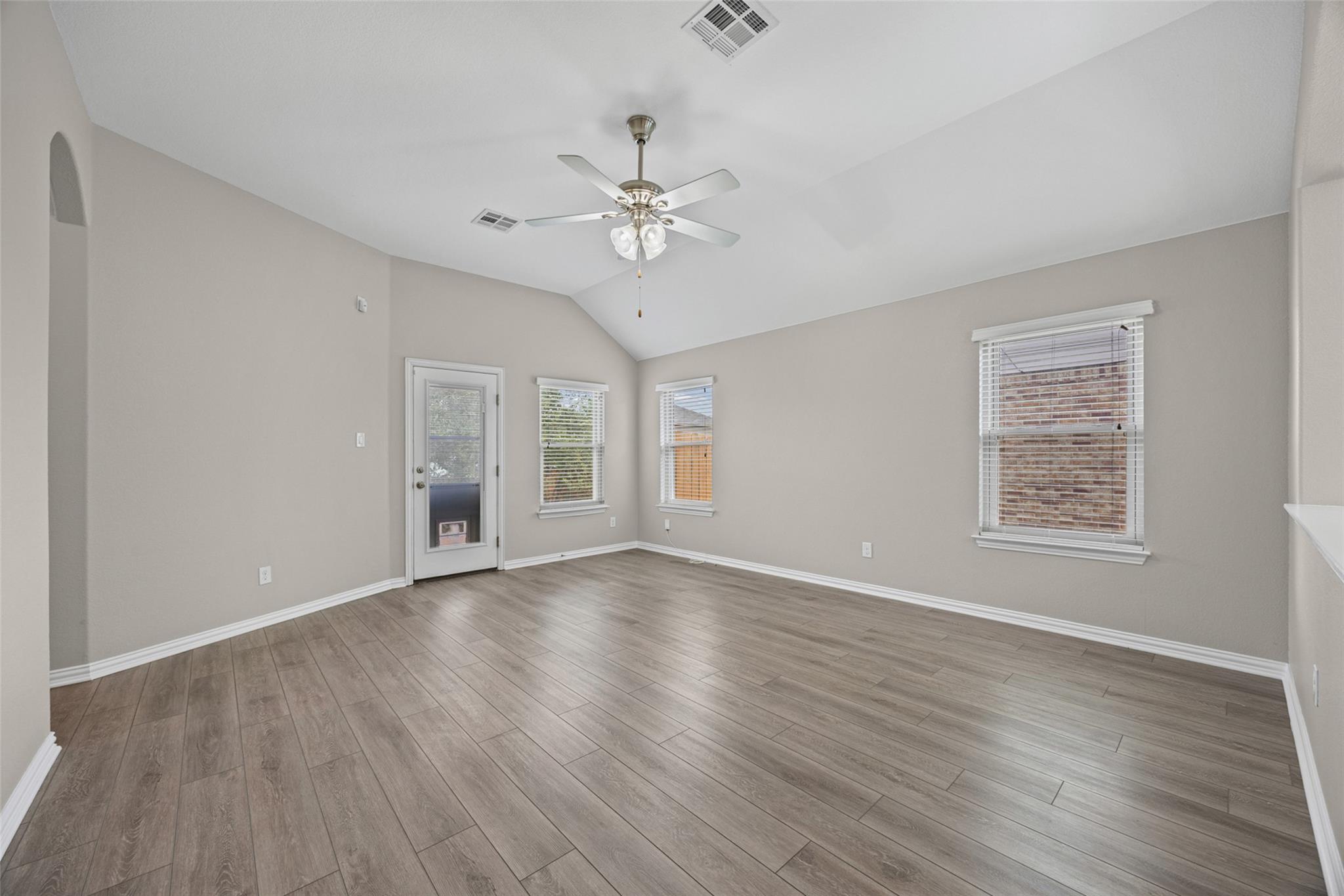 309 Willow City Vly Property Photo 16