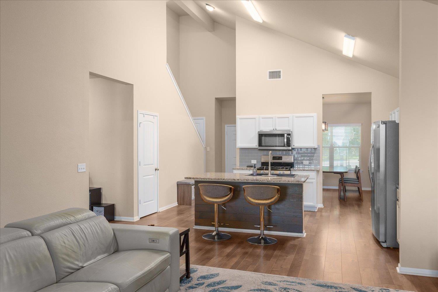 717 Kaluga Trl Property Photo 5