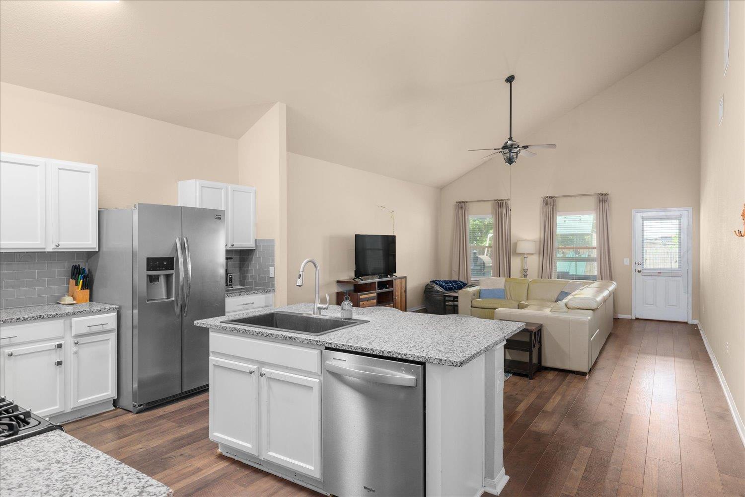 717 Kaluga Trl Property Photo 6