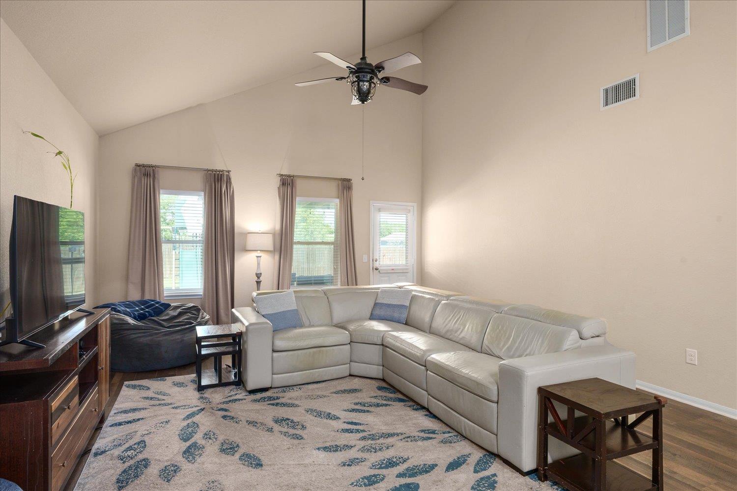 717 Kaluga Trl Property Photo 9