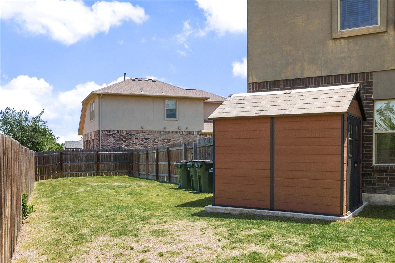 717 Kaluga Trl Property Photo 31