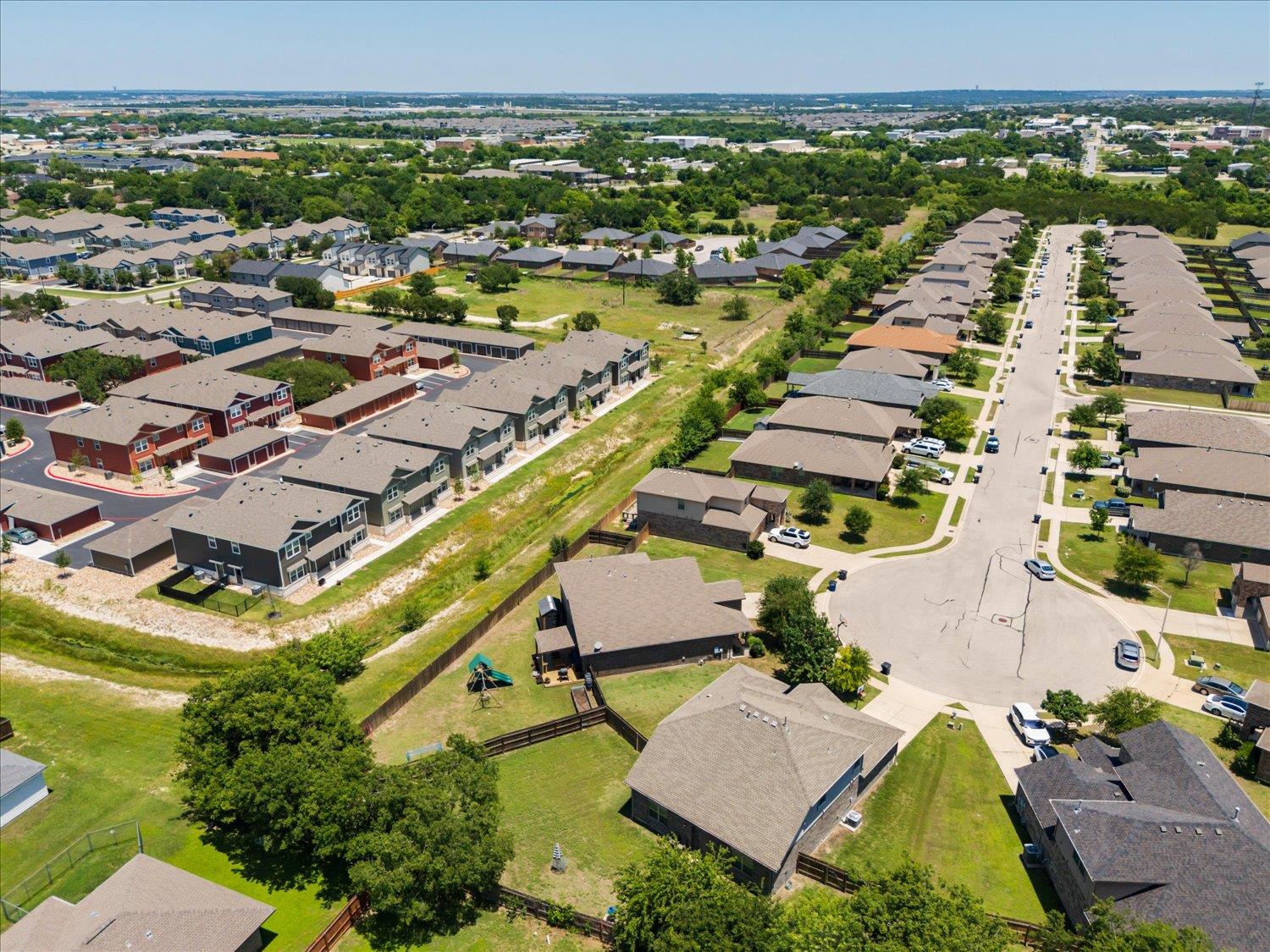 717 Kaluga Trl Property Photo 36