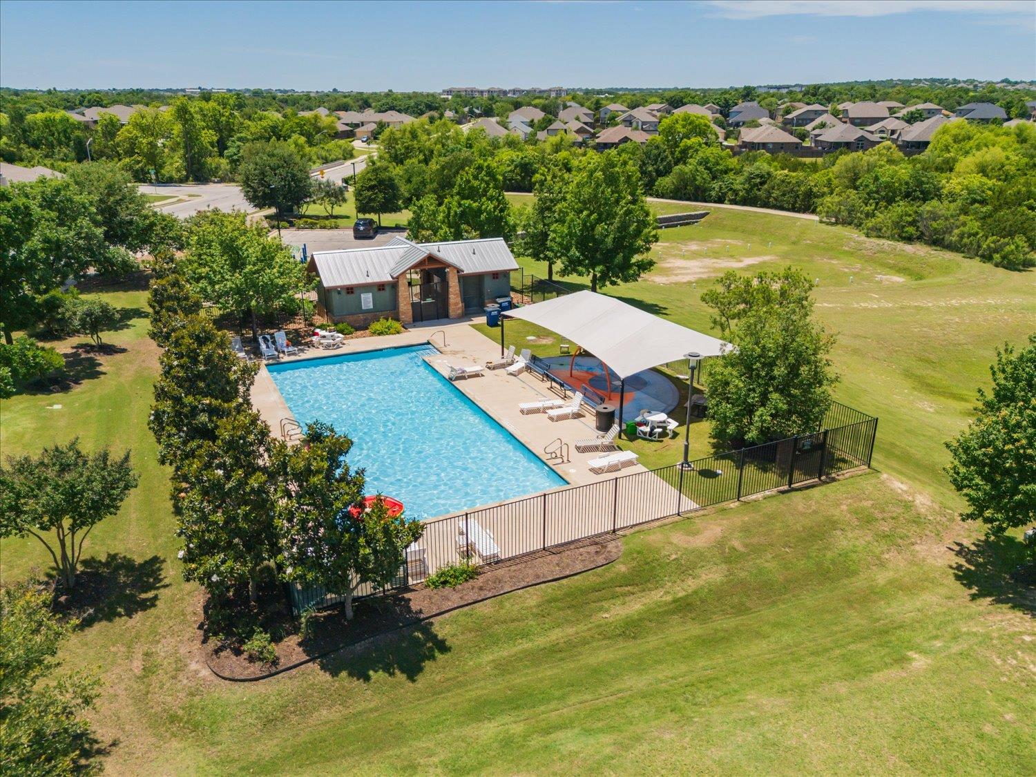 717 Kaluga Trl Property Photo 38