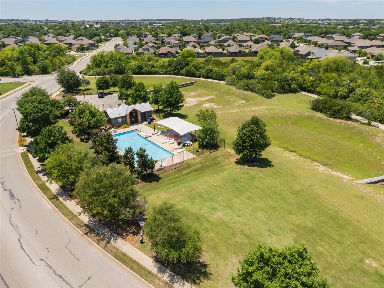 717 Kaluga Trl Property Photo 39