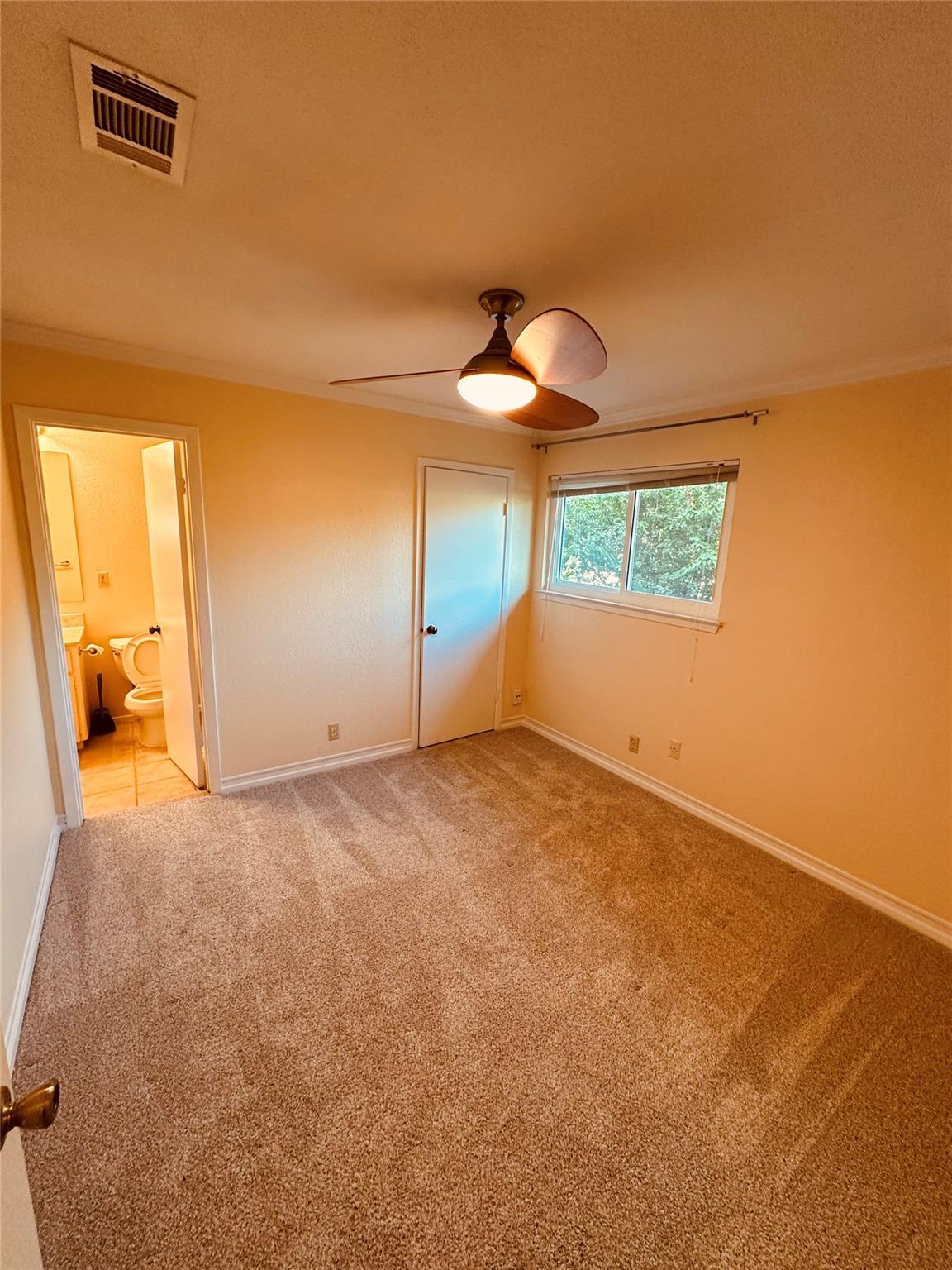 3529 North Hills Dr #b Property Photo 8