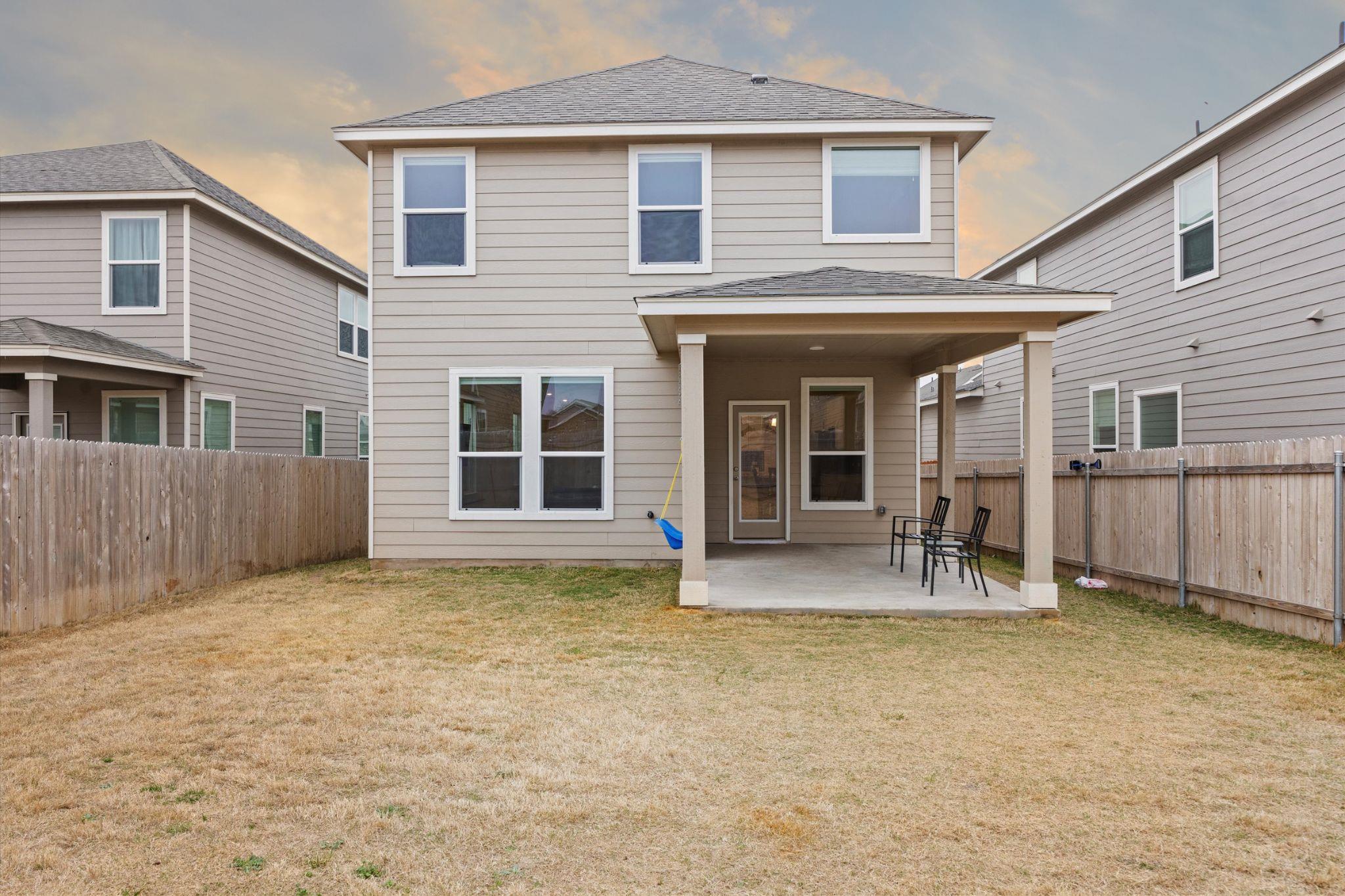 1030 Santiam St Property Photo 22