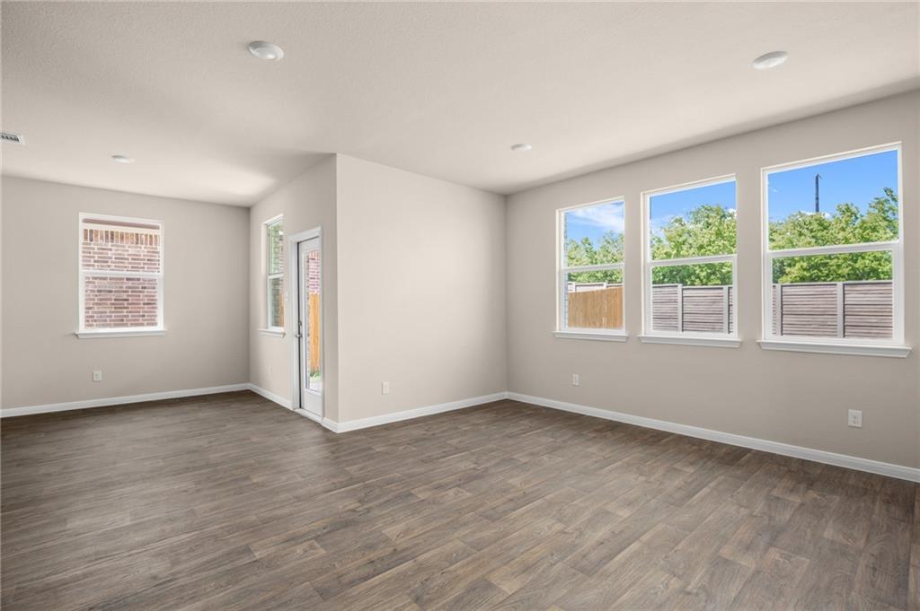 150 Jayden Dr Property Photo 3