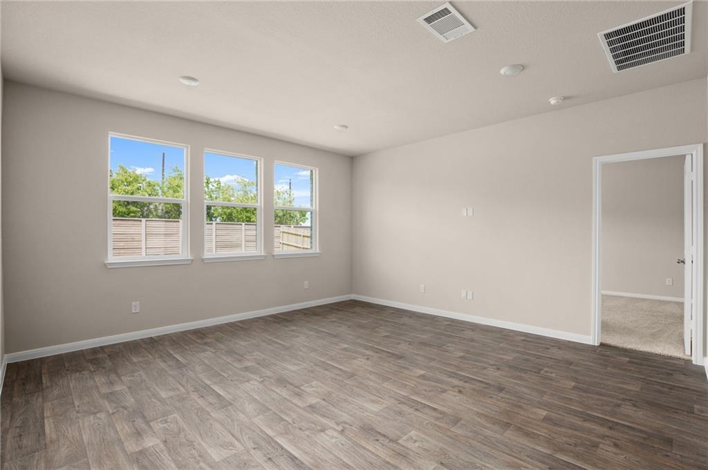150 Jayden Dr Property Photo 4