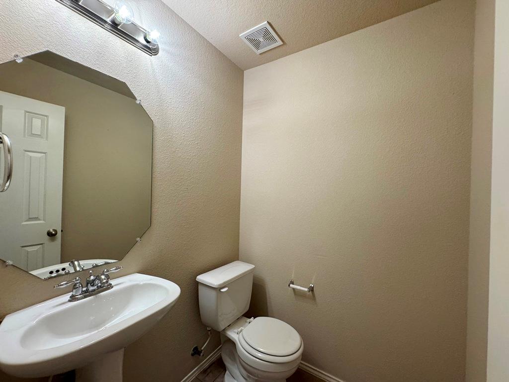1005 Gentry Dr Property Photo 11
