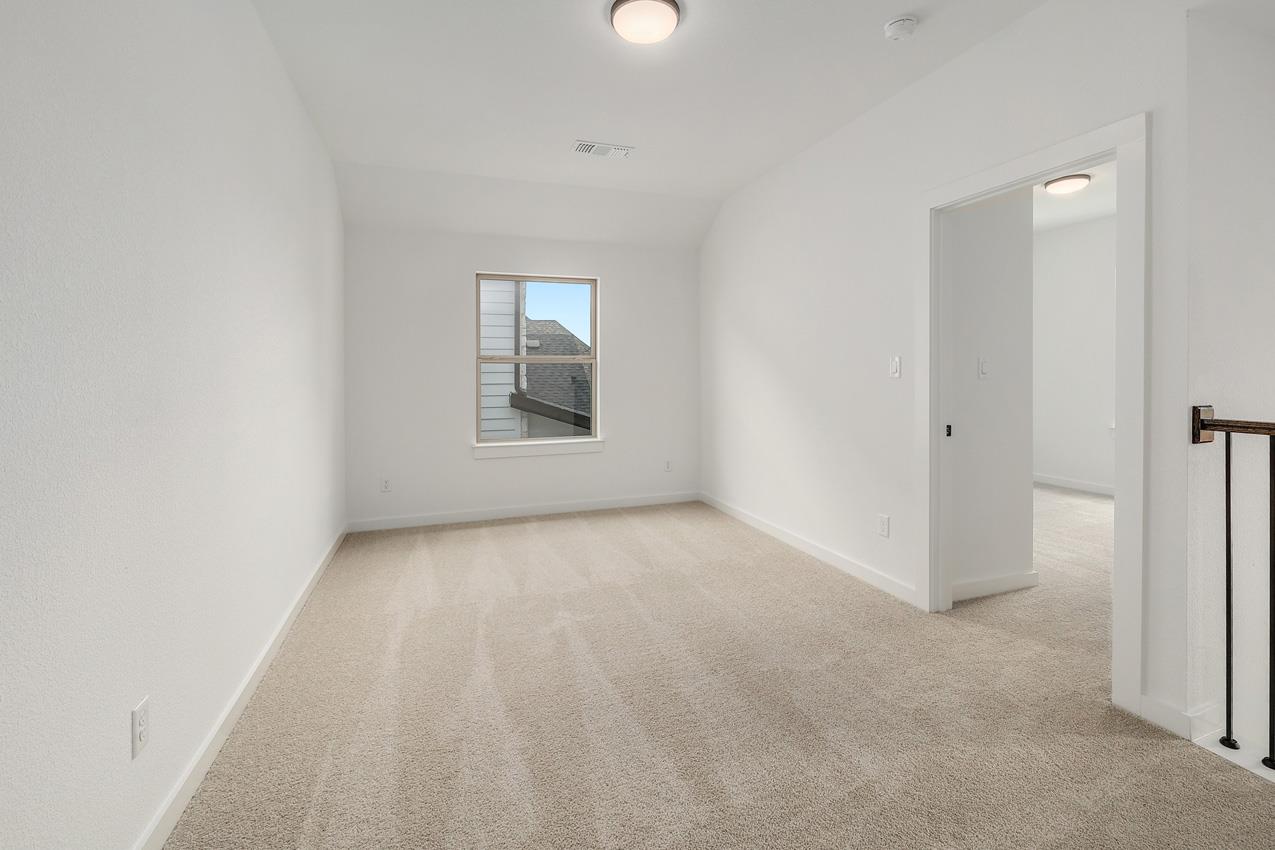 112 Red Camella Dr Property Photo 12