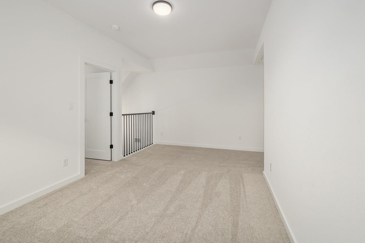 112 Red Camella Dr Property Photo 13