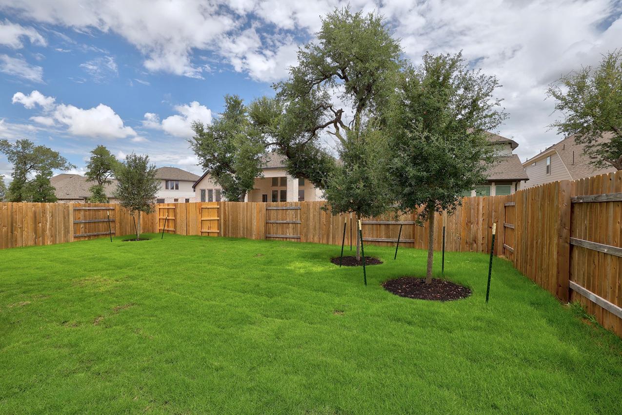 112 Red Camella Dr Property Photo 15