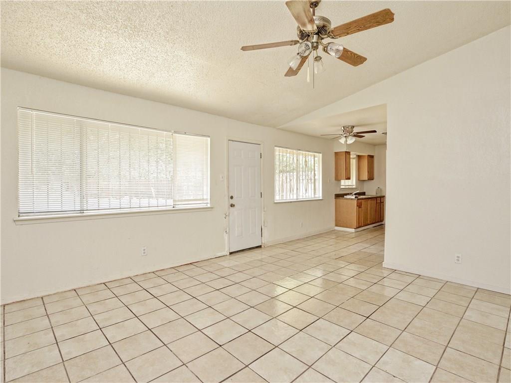 6916 Carwill Dr Property Photo 2