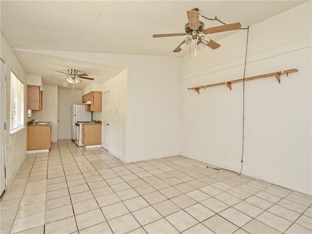 6916 Carwill Dr Property Photo 4