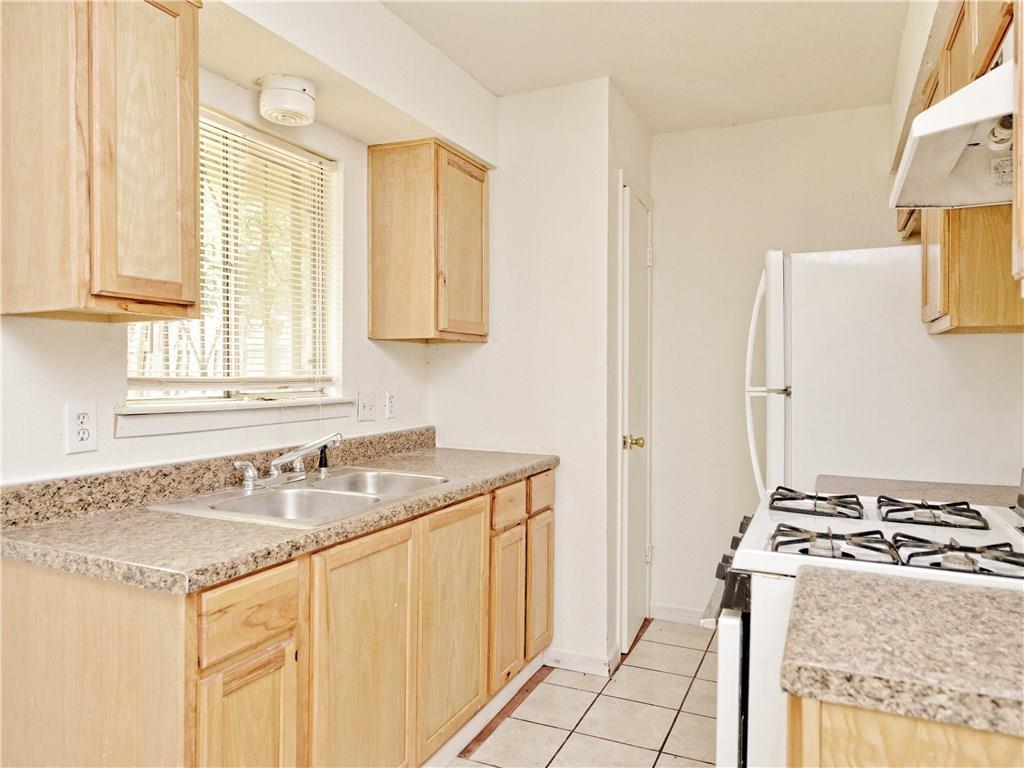 6916 Carwill Dr Property Photo 7