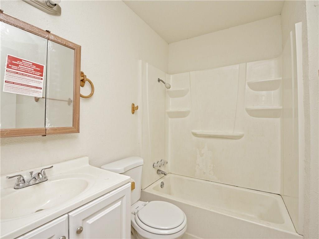 6916 Carwill Dr Property Photo 10