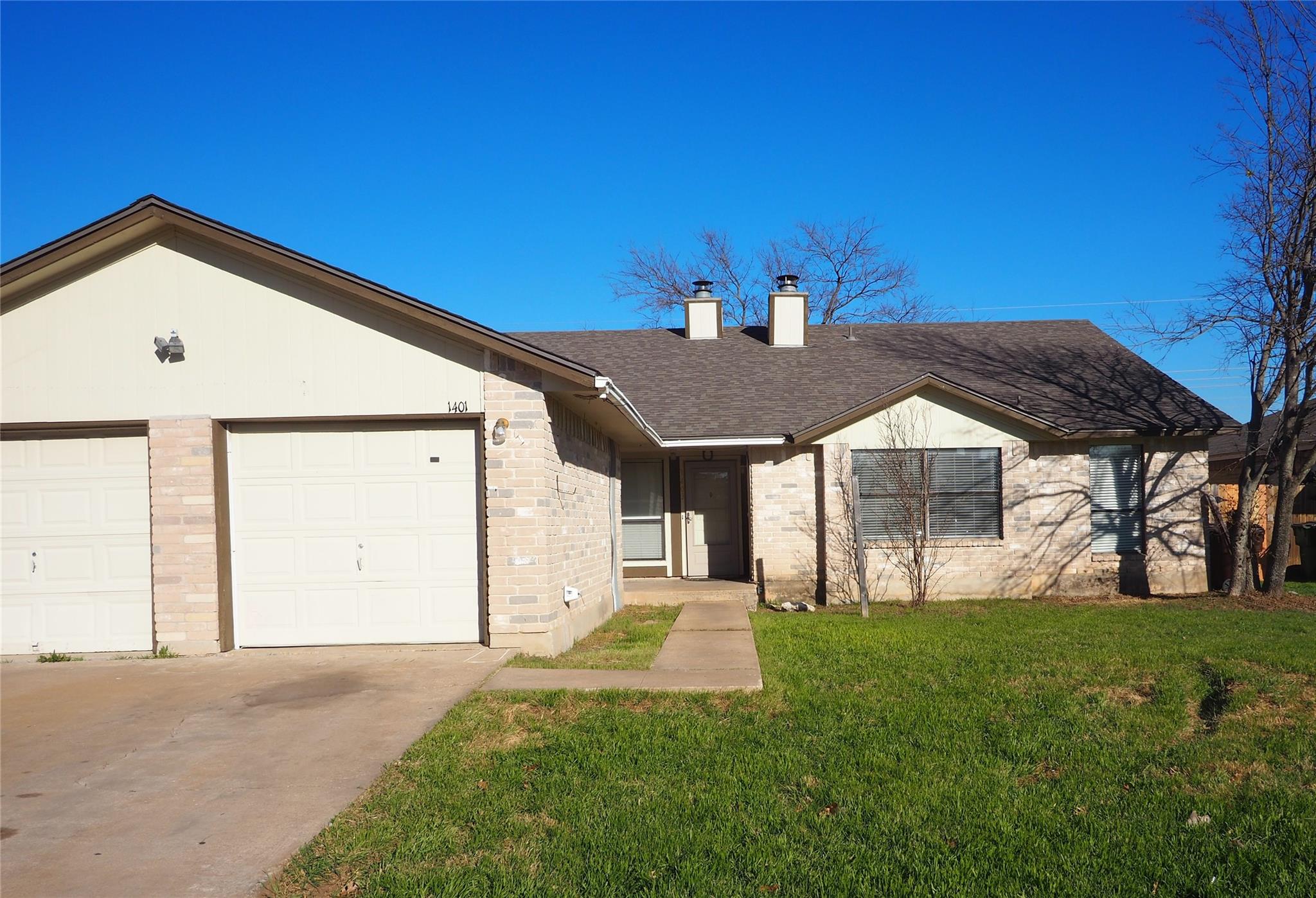 1403 Hermitage Dr Property Photo 2