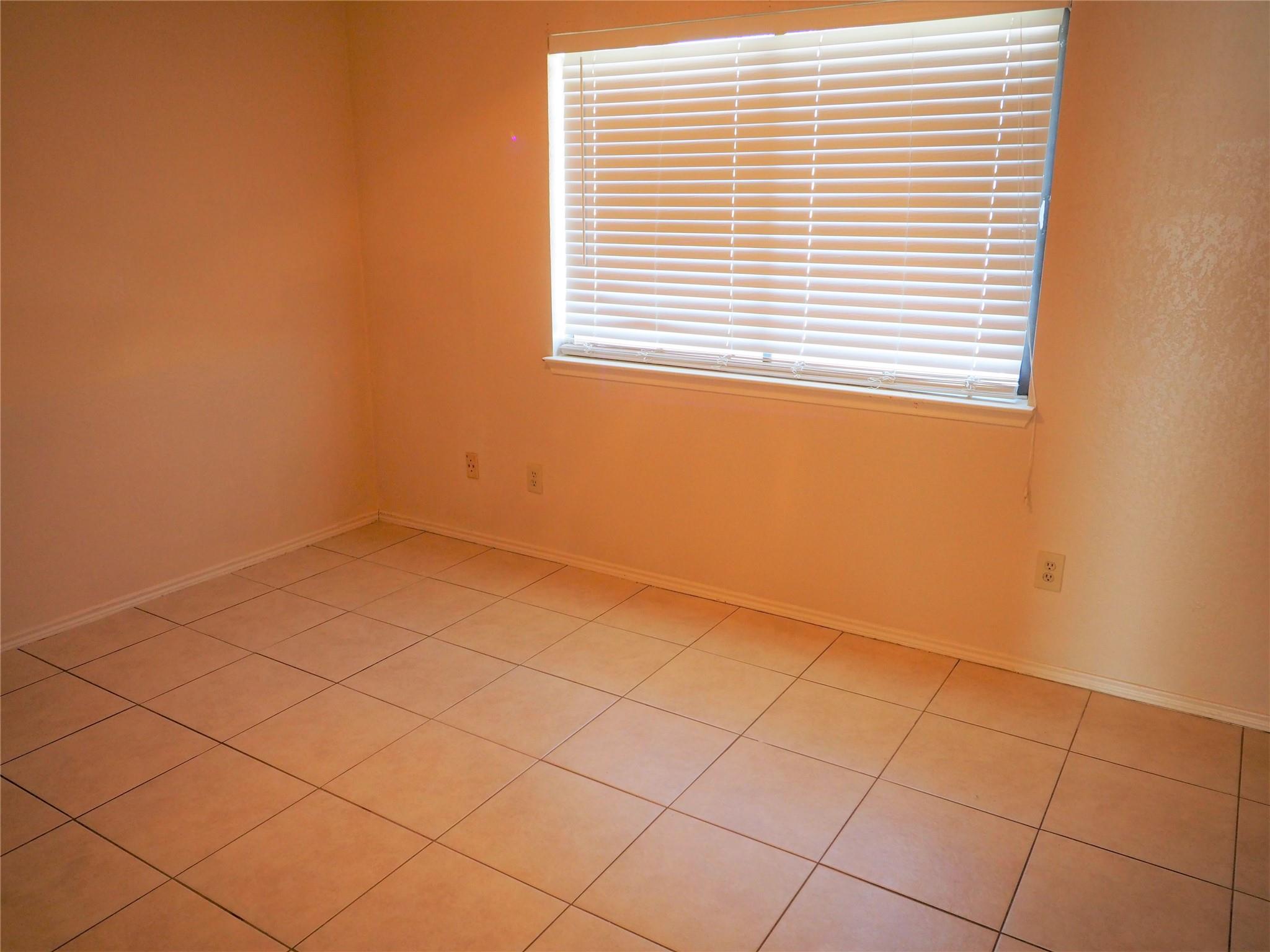 1403 Hermitage Dr Property Photo 10