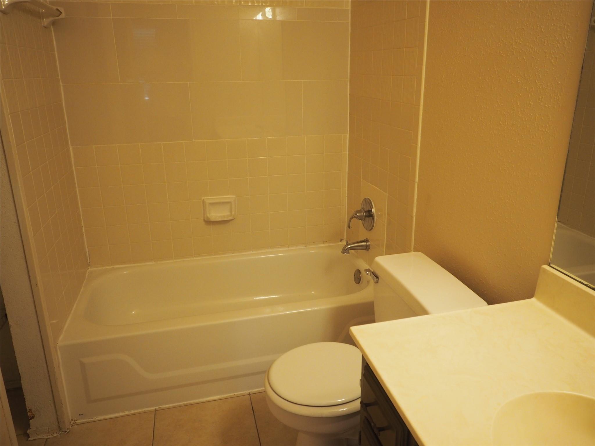 1403 Hermitage Dr Property Photo 13