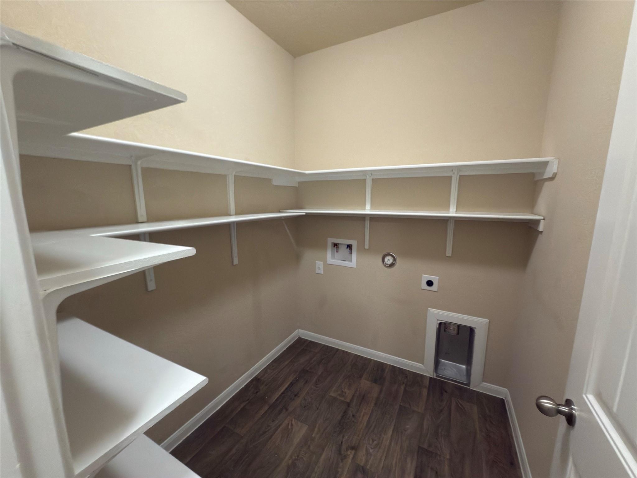 11629 Carbrook Rd Property Photo 9