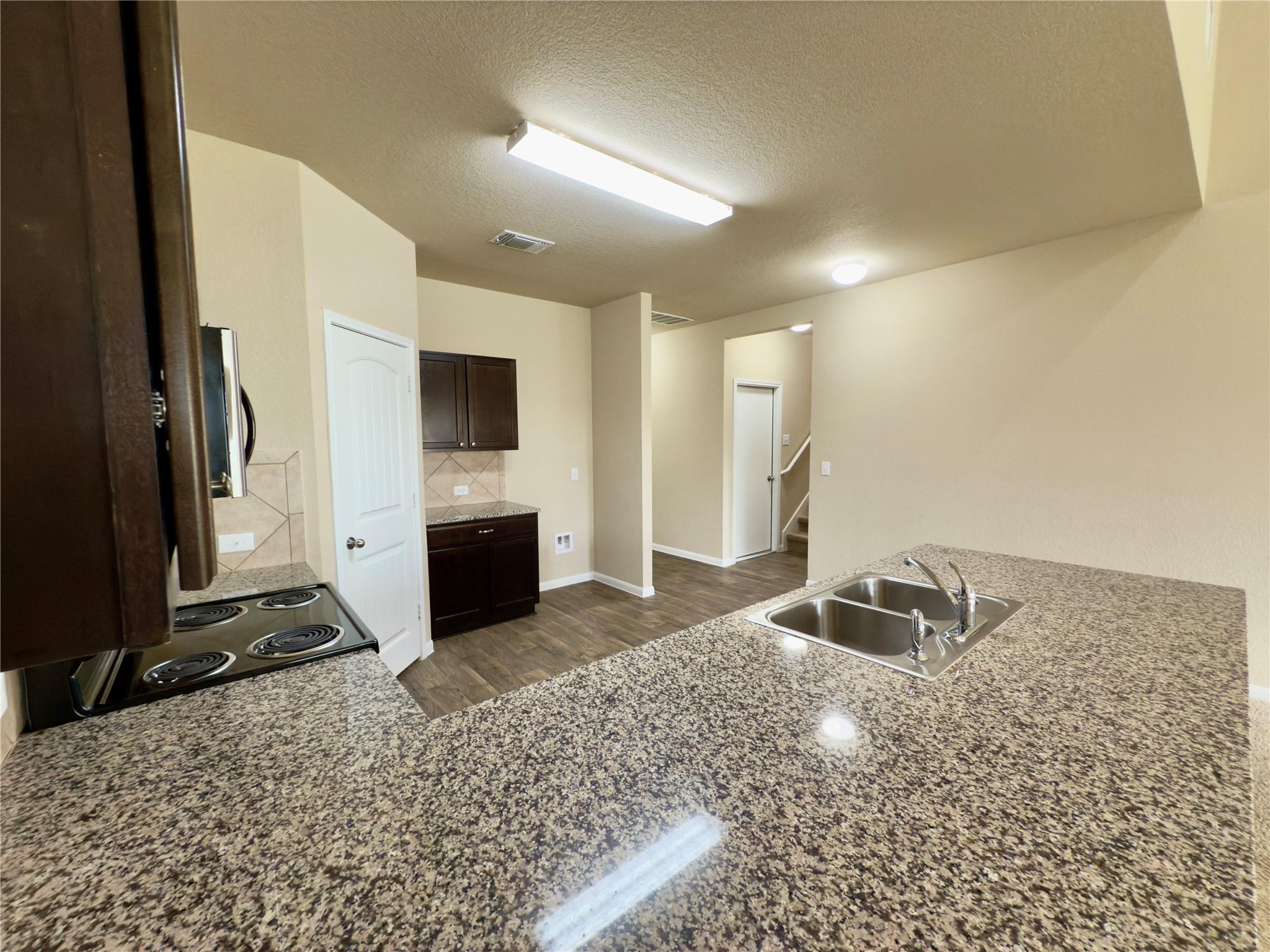 11629 Carbrook Rd Property Photo 16