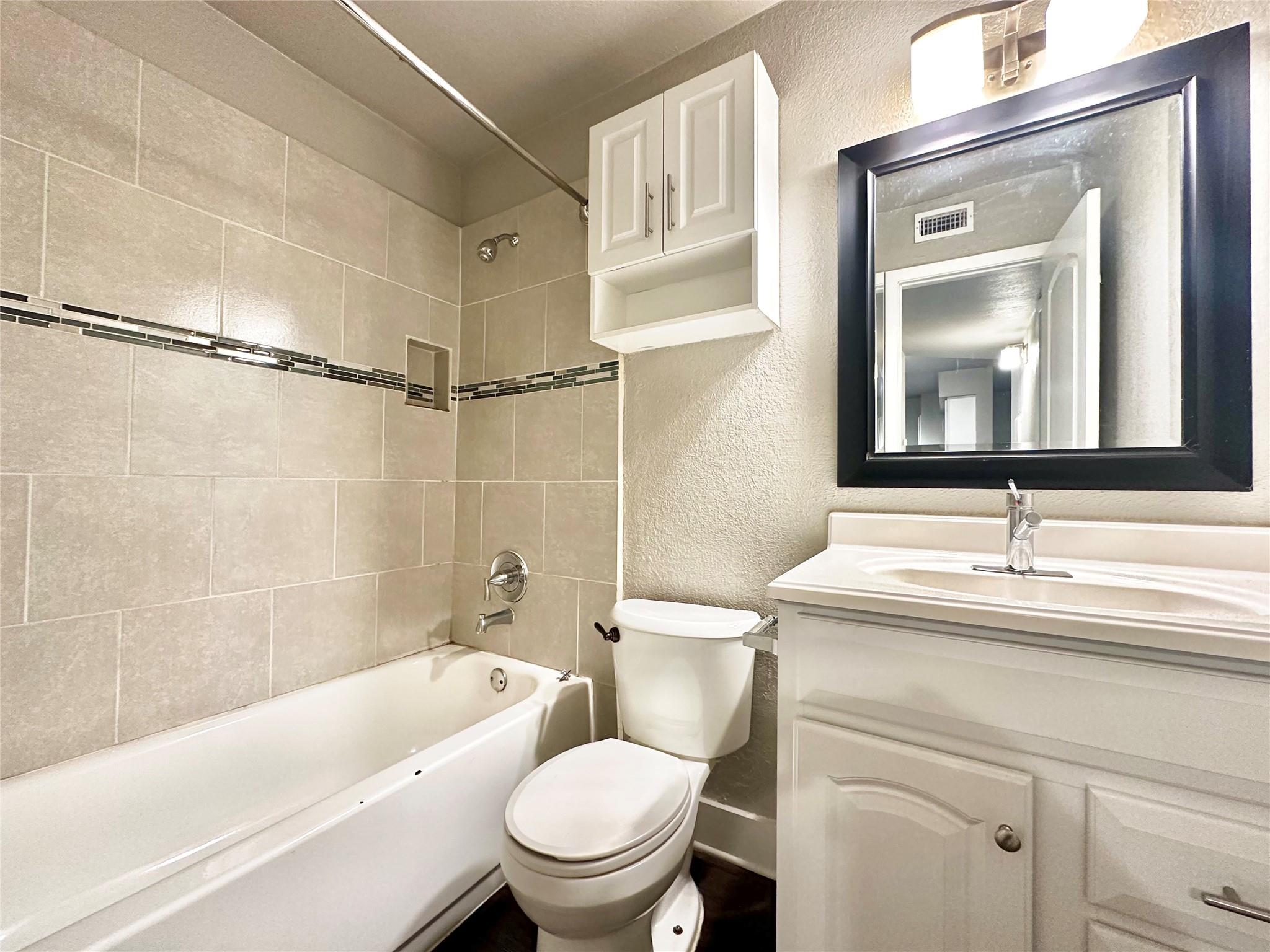 4316 Bull Creek Rd #111 Property Photo 7