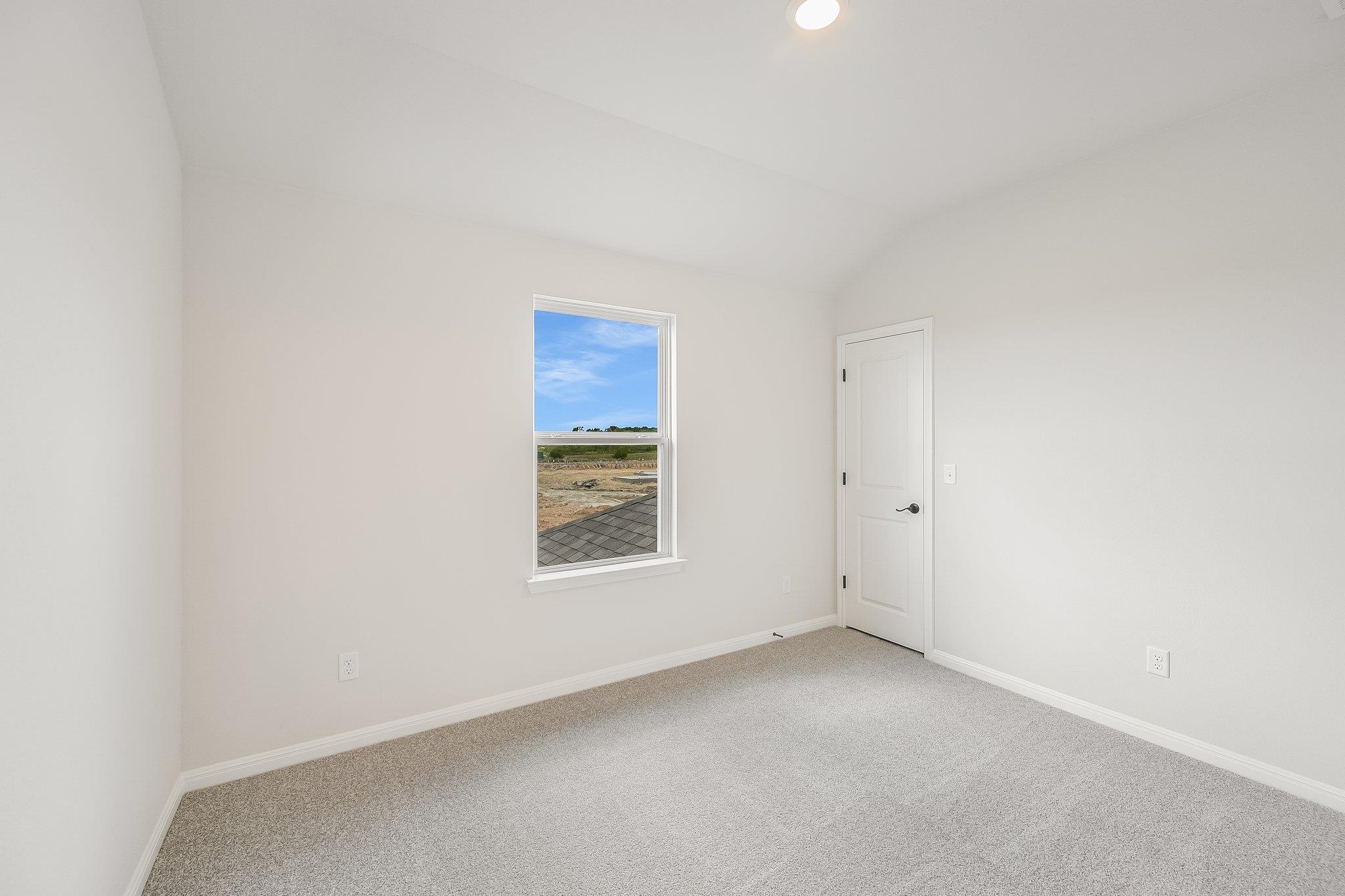 8601 Dongan Dr Property Photo 17