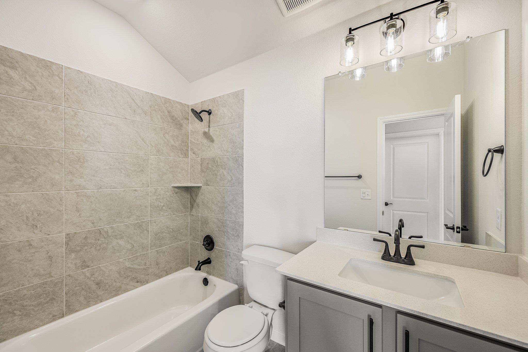 8601 Dongan Dr Property Photo 19