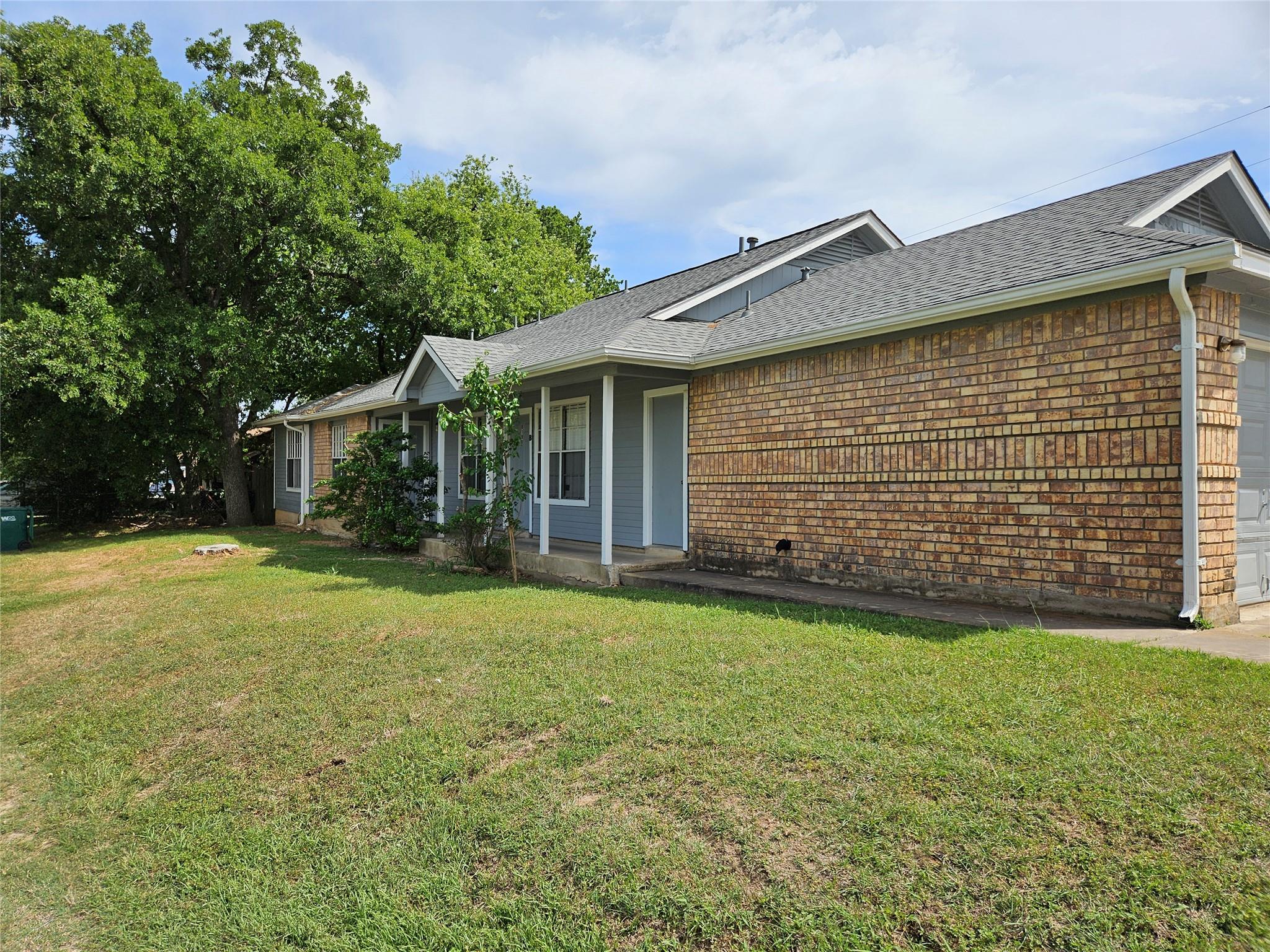 819 Lexington Rd A Property Photo