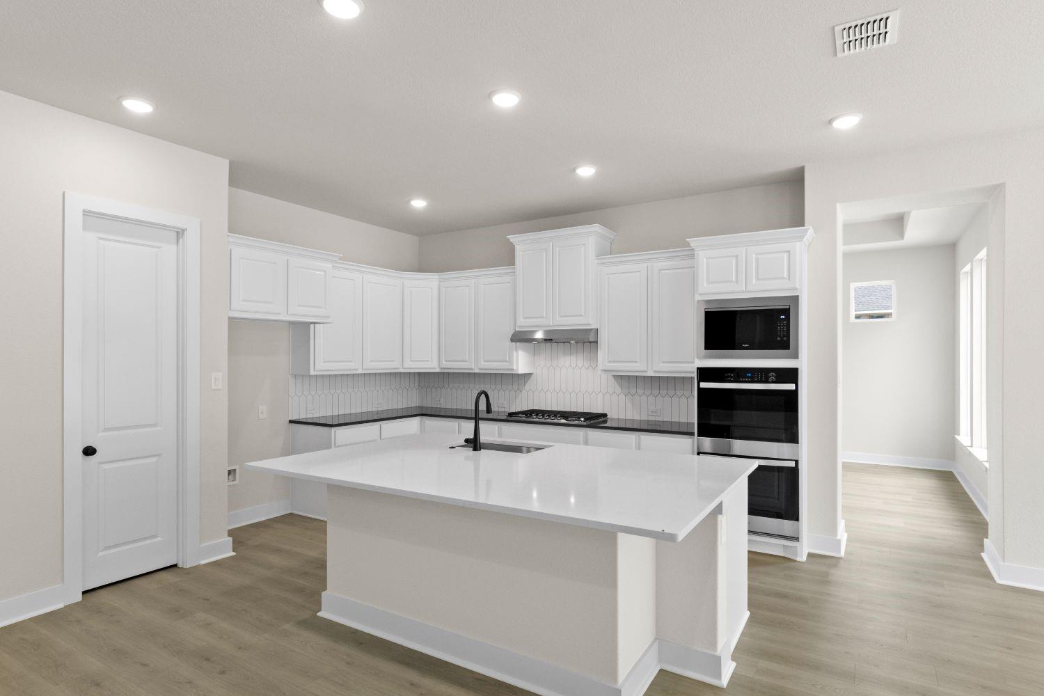 1665 Headwaters Blvd Property Photo 14